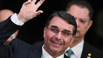 El hijo mayor de Bolsonaro será candidato a la presidencia de Brasil en 2026
