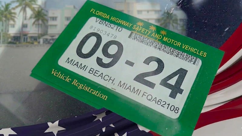 En Florida, el registro de un vehículo puede quedar bloqueado automáticamente si no se cumplen ciertas condiciones básicas exigidas por el estado.