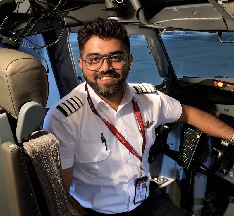 El piloto indio Smit Machchhar, a quien los líderes de Israel e India aclamaron como un héroe por salvar a los pasajeros tras ser apuñalado por un colega en el avión de Flydubai. Créditos: Reuters.