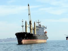 Se desinfla el petróleo: baja de los u$s 80 ante señales de alivio en el estrecho de Ormuz