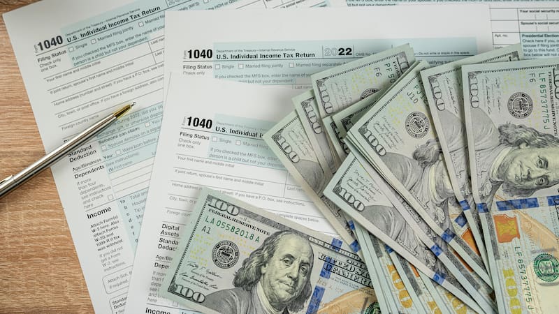 Cada año, millones de personas en Estados Unidos rinden cuentas ante el fisco con el mismo documento. Se llama Formulario 1040 y es la base de la declaración de impuestos federal.