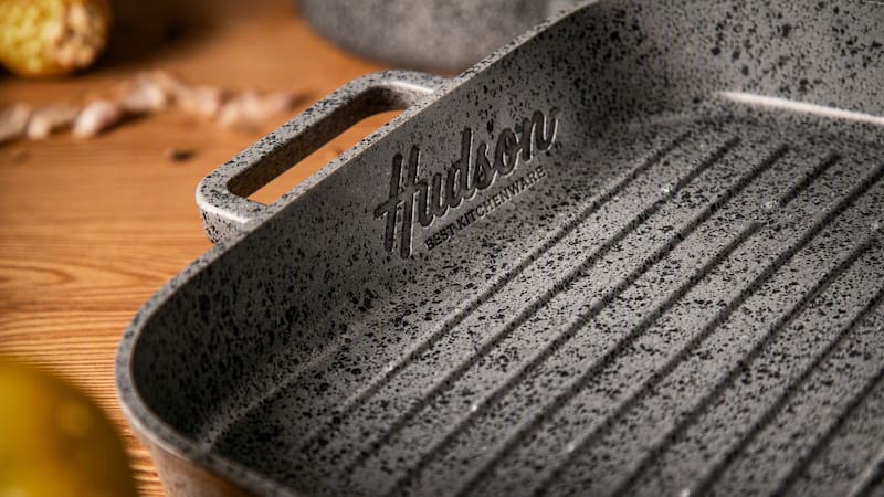 Foto: Hudson, editada con IA por El Cronista.