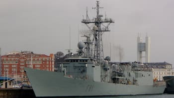 La Armada despliega su buque insignia en el océano índico: la fragata Santa María lleva más de 200 marinos, un helicóptero y un dron