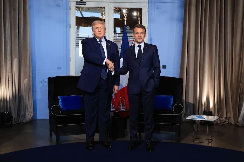 Donald Trump y Emmanuel Macron durante un encuentro en el marco del G7. (Francia) EFE/EPA/LUDOVIC MARIN / POOL MAXPPP OUT.