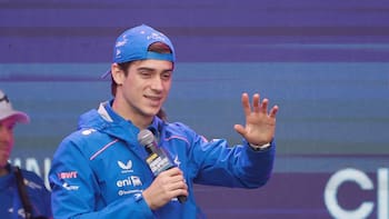 Crece la expectativa por Colapinto: una multitud aguarda para ver la exhibición del piloto por las calles de Buenos Aires