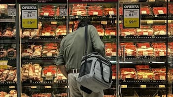 Duro golpe para Brasil: la Unión Europea le cierra las puertas a su carne por el uso de antibióticos