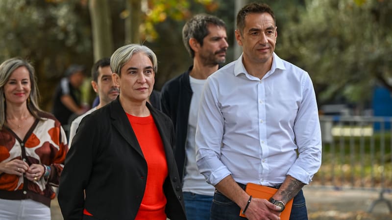 Sin acuerdo con Podemos, Frente Amplio presentará a Ada Colau como candidata a la Presidencia del Gobierno.