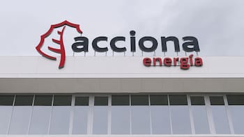 La filial de energías renovables de Acciona sube en Bolsa mientras la matriz analiza una OPA excluyente