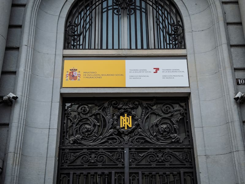 La Seguridad Social analiza cambios en las prestaciones para reforzar la protección de colectivos vulnerables.