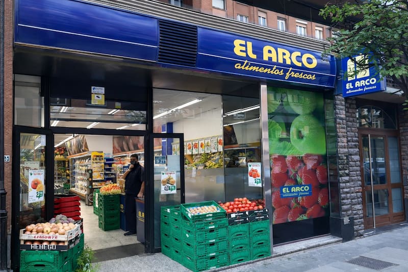 El Arco ofrecía una propuesta de alimentos frescos en el contexto del comercio de proximidad.