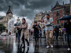 Lluvia, frío y oscuridad: así va a terminar la semana tras el aviso urgente de los meteorólogos