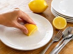 Frotar limón en los platos y cubiertos: para qué sirve y por qué lo recomiendan