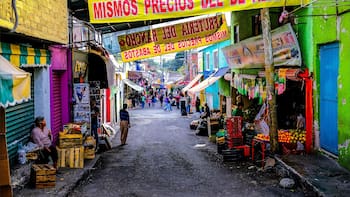 El jitomate y la guerra en Irán disparan la inflación en México por encima del 4%