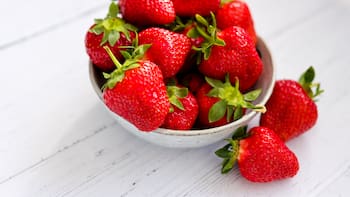 Para qué sirve comer fresas durante todo el día y por qué lo recomiendan