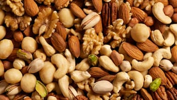 Mejor que la almendra | El fruto seco que reduce los niveles de colesterol y triglicéridos en la sangre