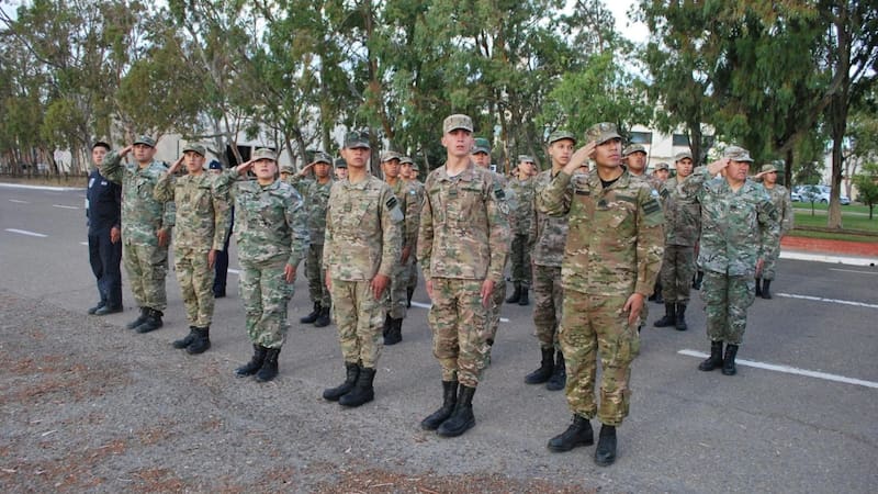 Los ciudadanos argentinos mayores de 18 años se pueden inscribir para contribuir a la defensa nacional.