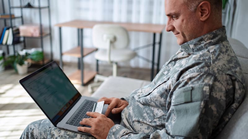 Los miembros activos de las Fuerzas Armadas pueden acceden a Familia Militar