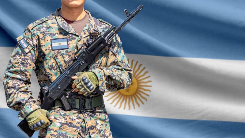 El Ministerio de Defensa estableció un reajuste salarial para las Fuerzas Armadas. Foto: Shutterstock.
