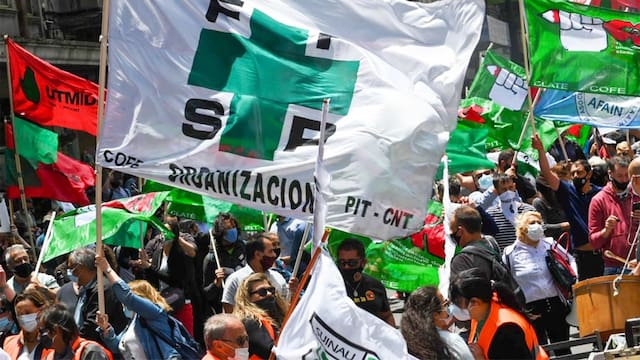 Sindicato de salud pública anuncia paro de 24 horas y se suma al paro parcial del PIT‑CNT