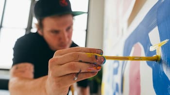 Últimas chances para postularse a los Brava Awards, los premios internacionales para artistas visuales emergentes