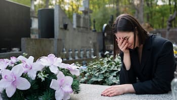 Ni el banco ni la familia: quién controla realmente el dinero tras una muerte del titular de una cuenta bancaria