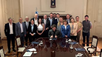 De cuánto es el aumento que Milei piensa darle al Gabinete tras dos años congelados