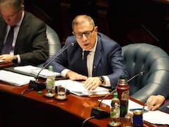 Ministro de Economía descarta subas impositivas durante el período de gobierno