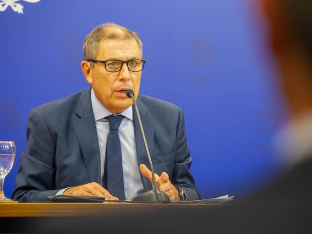 Oddone advierte que seguridad y pobreza infantil son claves para preservar el modelo de convivencia y atraer inversiones