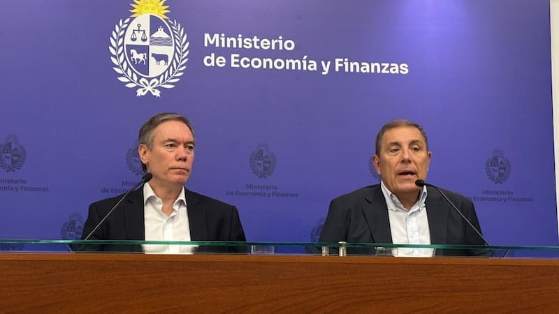 Conferencia en el Ministerio de Economía y Finanzas
