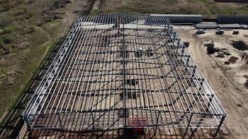 El terror de Bessent: una empresa local compró a China una fábrica que llegó en 5 contenedores