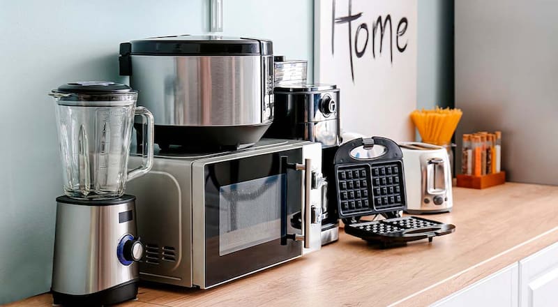 Ganan protagonismo los muebles diseñados para organizar y ocultar pequeños electrodomésticos.