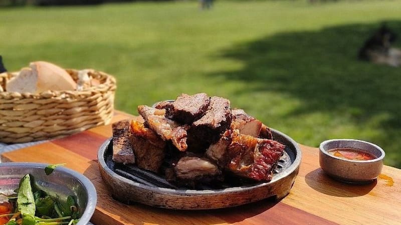 El restaurante Las Flores es uno de los lugares visitados por los turistas en Villa Ruiz. Foto: TripAdvisor.