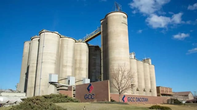 Acciones de Grupo Cementos de Chihuahua caen en la BMV tras decepcionar al mercado por su reporte trimestral