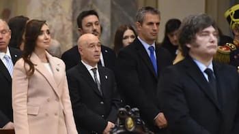 Misa por el Papa Francisco: una postal de convivencia forzada entre Adorni, Villarruel y Kicillof