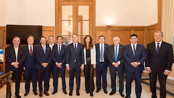 Milei apuesta a Santilli para salvar su plan de recorte de subsidios: la negociación con los gobernadores