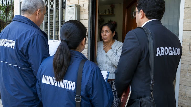 El Gobierno visitará casa por casa con abogados y administrativos para verificar la existencia de los titulares de pensiones y subsidios.