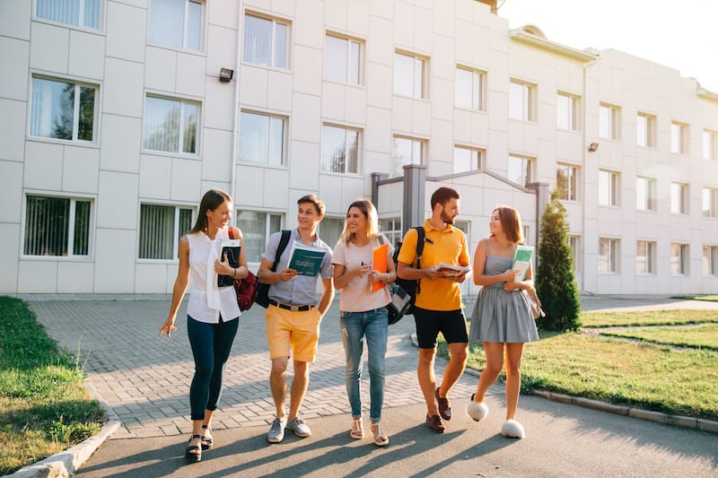 La Universidad de los Andes y la Universidad Nacional de Colombia fueron las instituciones colombianas mejor ubicadas en la clasificación para América Latina. (Fuente: Freepik)