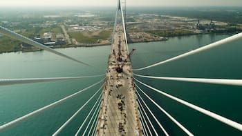 Inauguran un puente colosal en América del Norte: unirá dos ciudades históricas y moverá miles de millones en comercio