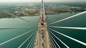 Inauguran un puente colosal en América del Norte: unirá dos ciudades históricas y moverá miles de millones en comercio