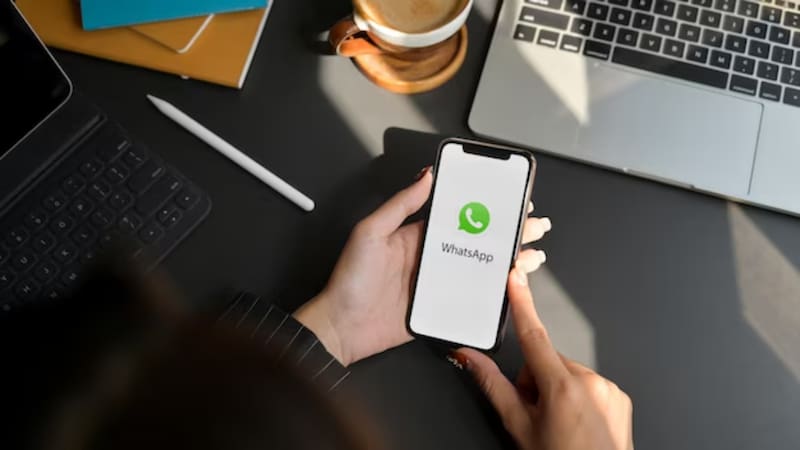 ¿Por qué algunas personas nunca intervienen en los chats grupales? Fuente: Freepik.es.