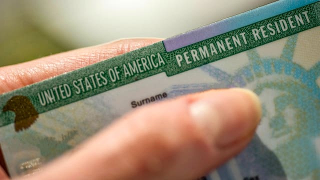 Oficial y confirmado | Estas son las nuevas reglas de USCIS para mayo 2026: cambian las Green cards y los permisos de trabajo