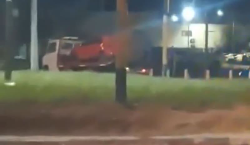 La actuación sospechosa del chofer derivó en incidentes entre los presentes (Fuente: Redes Sociales).