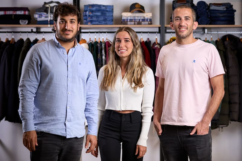 Julián, Laura y Alejo Itzkovici, dueños del grupo Oxford