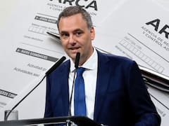 Adorni: “tapón fiscal” en Ganancias, pero estiman que deberá rectificar Bienes Personales