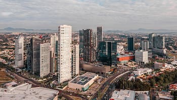Guadalajara enfrenta escasez de oficinas corporativas pese a alta percepción de inseguridad