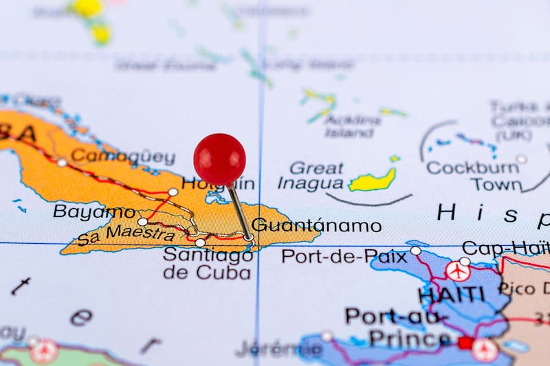 Estados Unidos paga apenas US$4.085 al año por Guantánamo: el acuerdo con Cuba que sigue vigente desde hace más de 120 años