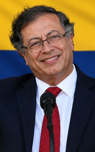 Petro confirmó aumento del 23,7% para todos los jubilados desde el próximo pago