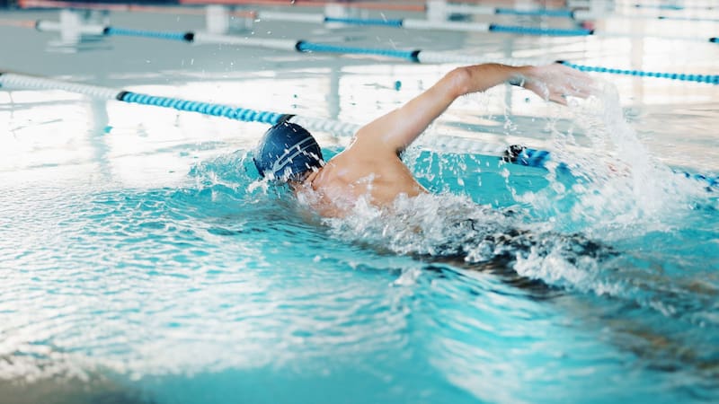 Hacer este ejercicio dos veces por semana ayuda a fortalecer los músculos, cuida al corazón y las articulaciones como ningún otro
Fuente: Shutterstock