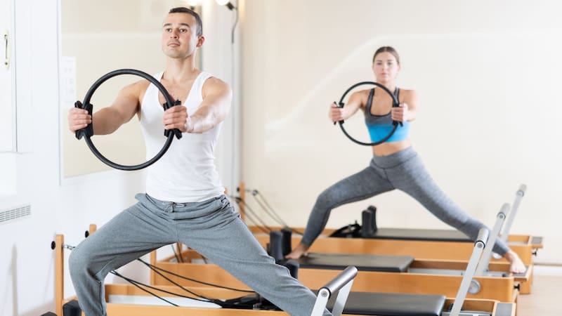 Hacer este ejercicio mega efectivo ayuda a mejorar la postura, protege el corazón y fortalece las articulaciones como ninguno
Fuente: Shutterstock