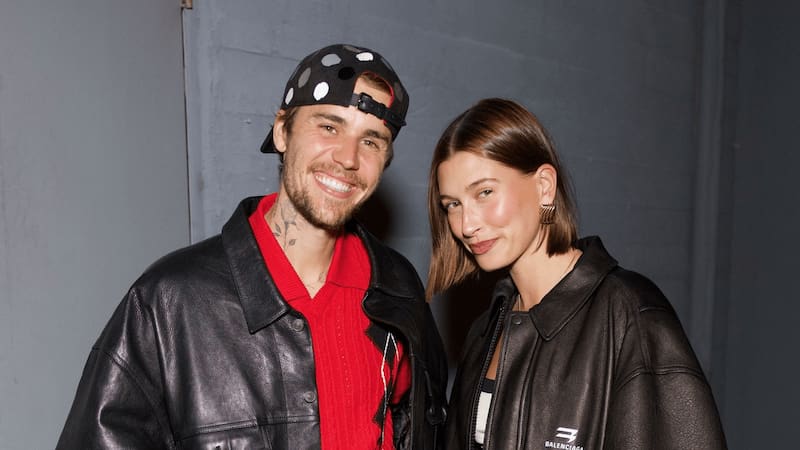 La esposa de Justin Bieber habló sobre su experiencia como madre y aseguró que tener un hijo fue también una de las mayores enseñanzas para su relación de pareja.